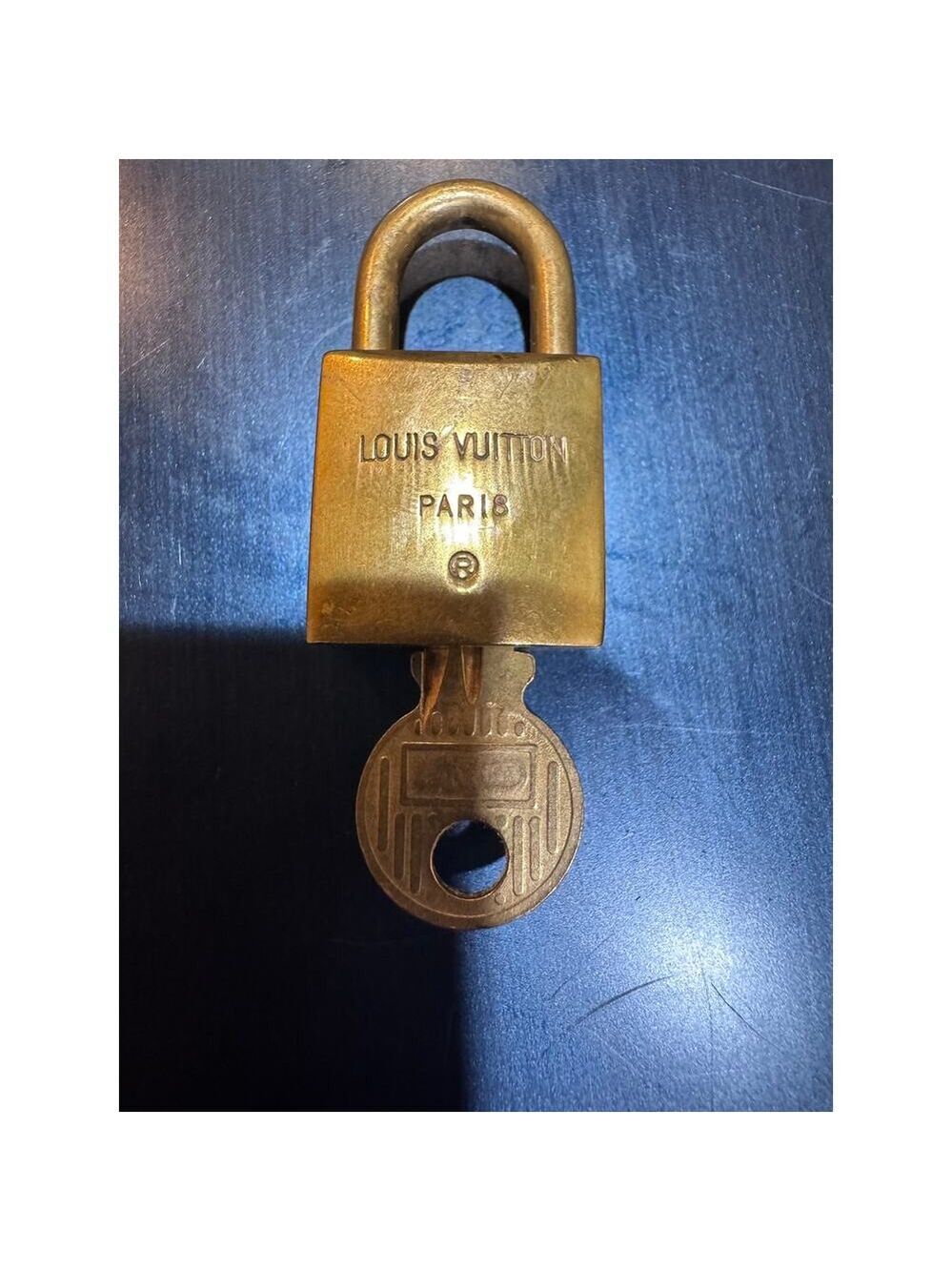 Louis Vuitton Padlock and Key Set 229 - Picture 2 of 9